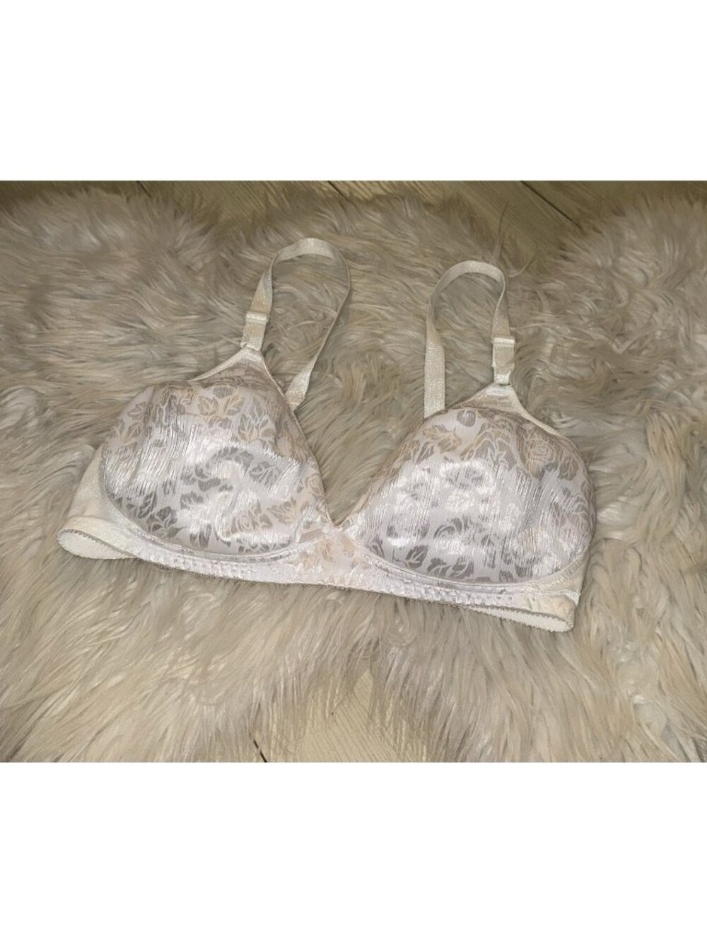 Vintage Hanes Her Way G304 Satin Floral Soft Cup Bra Printed WF Womens 38C White